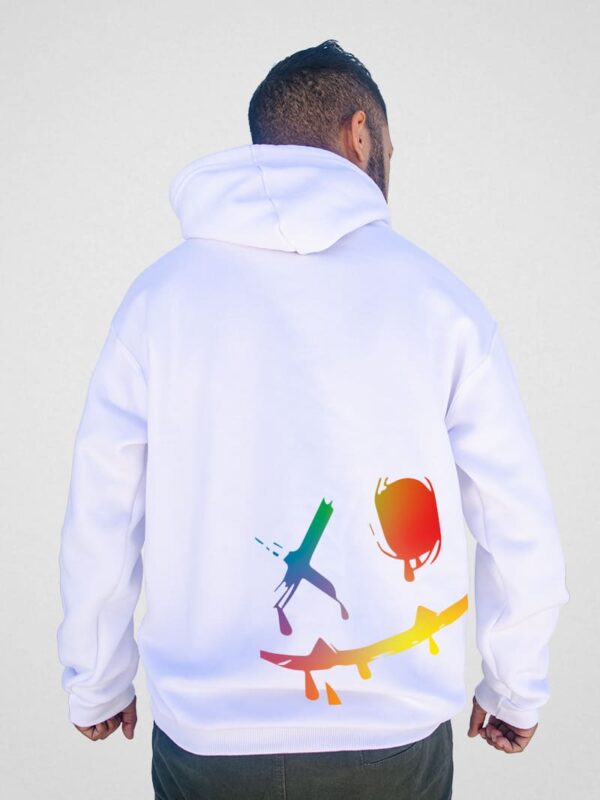 Buzo canguro oversize blanco con estampa de XD de colores estilo graffiti en DTF